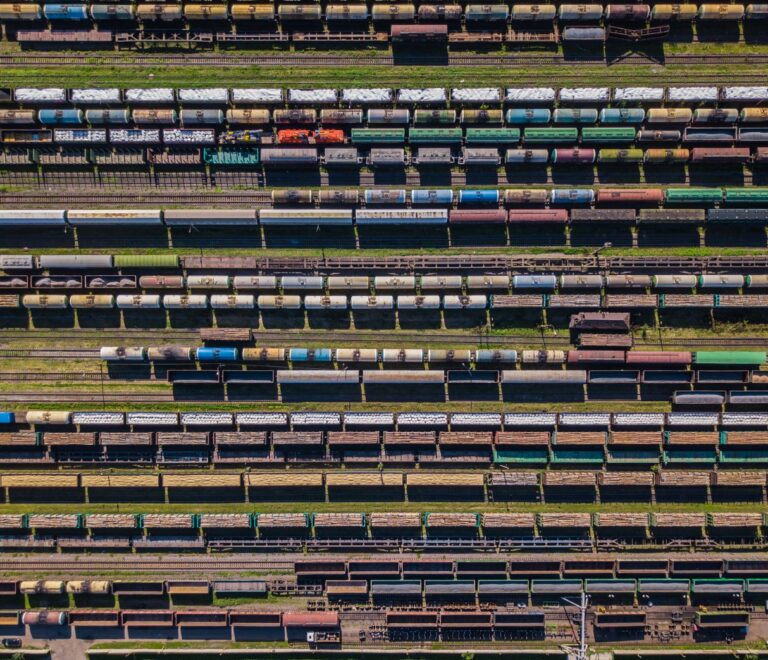 Inversiones millonarias y trenes parados: la paradoja del ferrocarril español